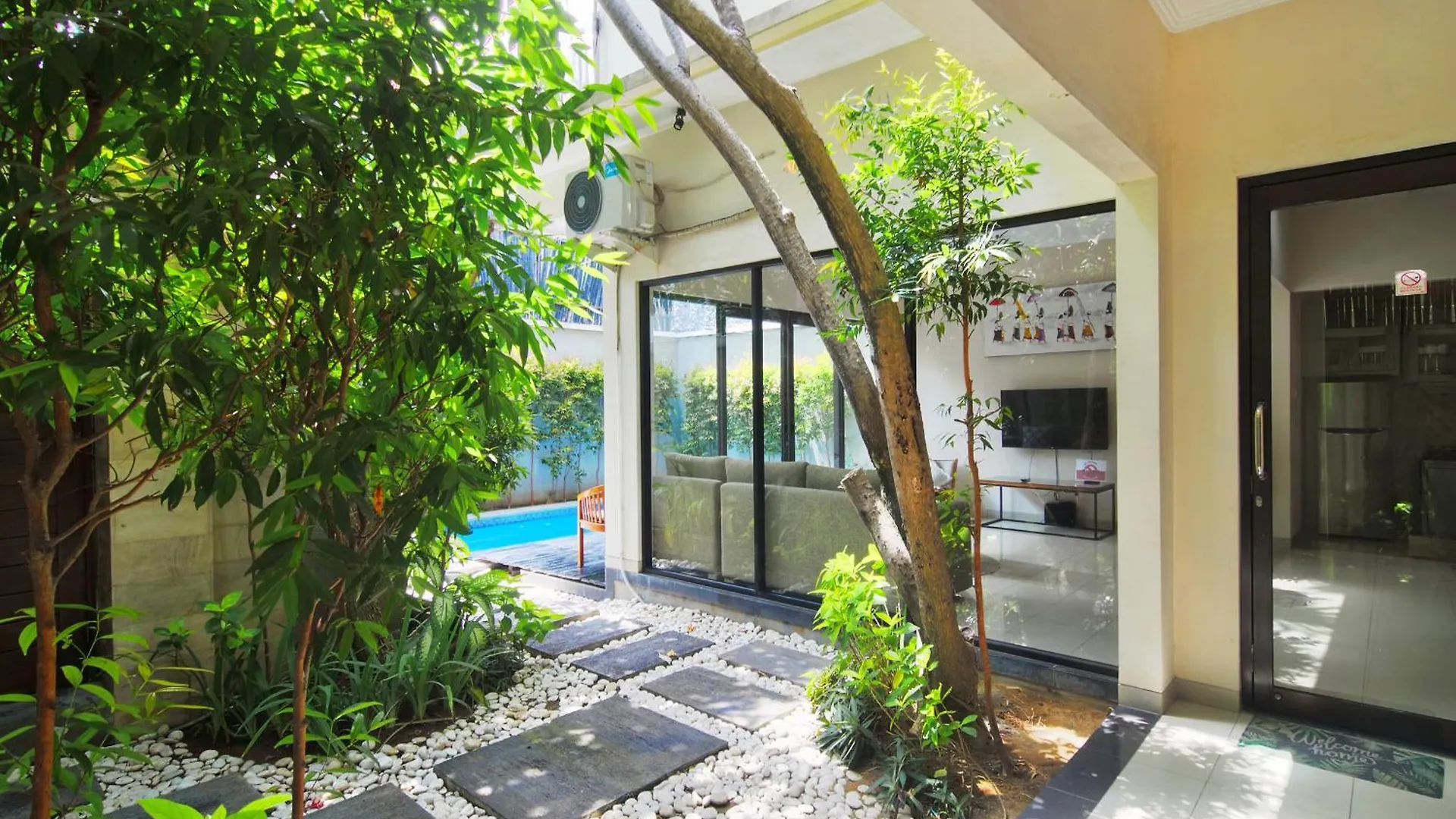 Kefi Villa Seminyak Indonesien